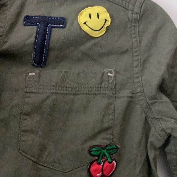 Tractr Olive Green Button-Down Shirt With Fun Patches Rainbow Smiley Face & Cher - Picture 4 of 7